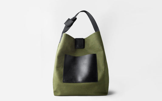 BUCKET BAG . KHAKI