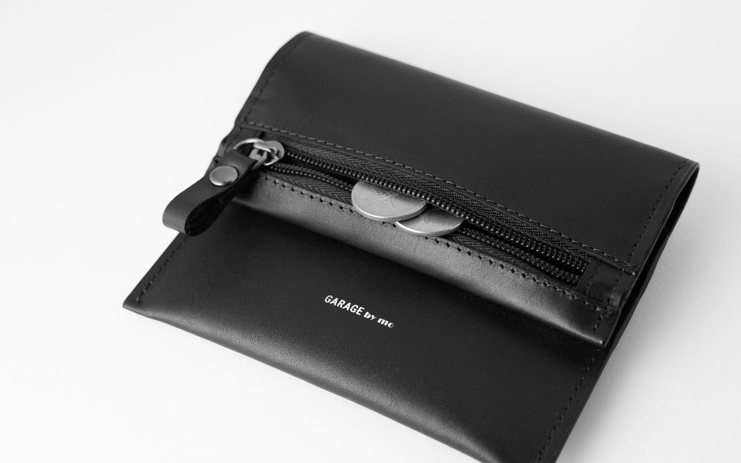 SNAP-MAGNET WALLET . BLACK